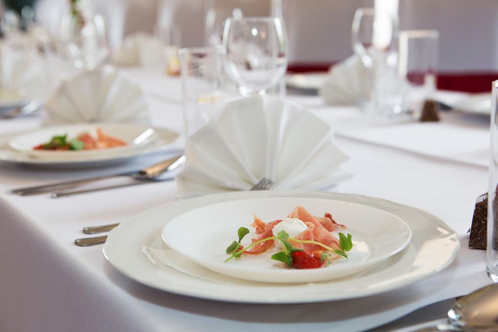 Pałac w Pawłowicach, Restauracja Dąbrowa, sale weselna, przystawka, foto: Luiza Różycka, Luiza Różycka fotografia, fotografia wizerunkowa Wrocław 88