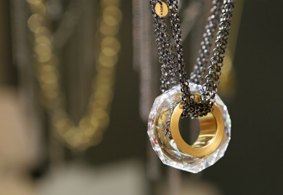 Biżuteria ręcznie robiona, Orska Biżuteria, otwarcie sklepu we Wrocławiu, Renoma, foto: Luiza Różycka, fotograf eventowy Luiza Różycka, luiza_rozycja_fotograf