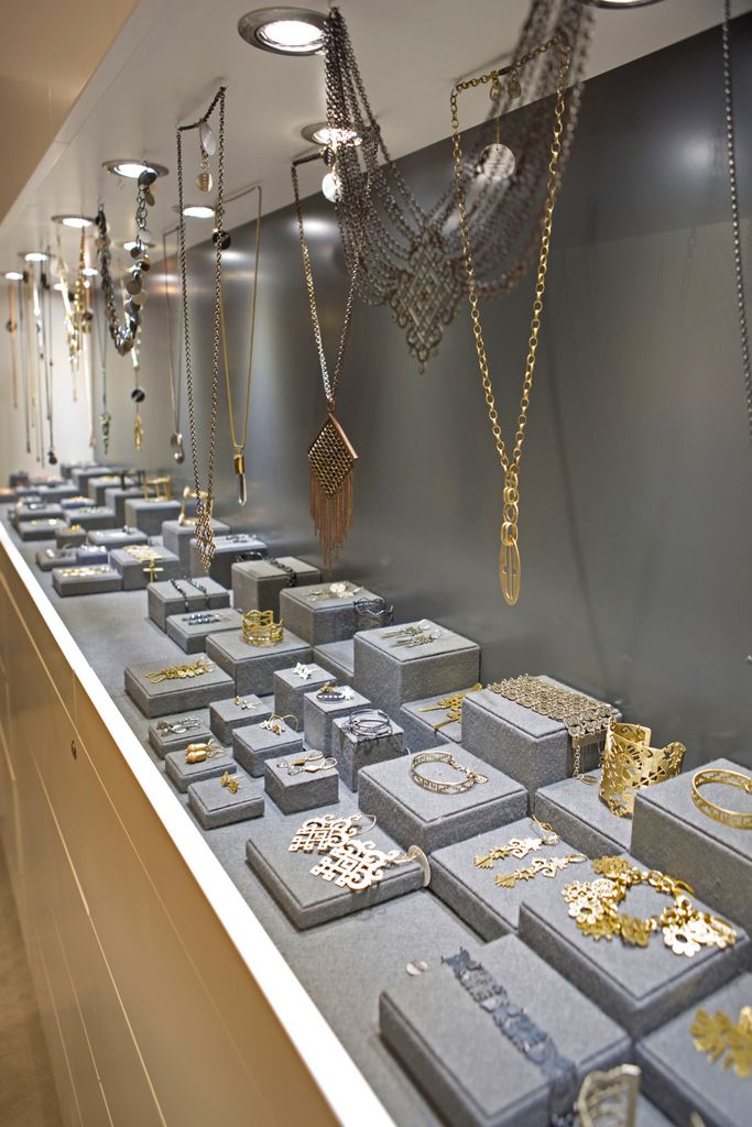 Jewellery Poland, Wroclove, Orska Biżuteria, otwarcie sklepu we Wrocławiu, Renoma, foto: Luiza Różycka, fotograf eventowy Luiza Różycka, luiza_rozycja_fotograf