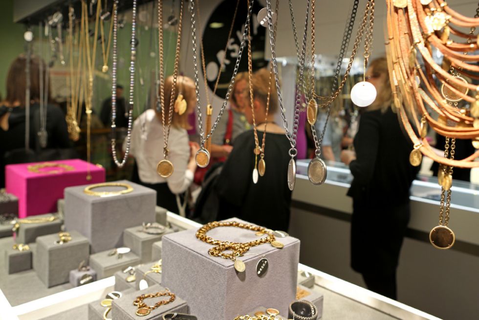 fotografia eventowa, Orska Biżuteria, otwarcie sklepu we Wrocławiu, Renoma, foto: Luiza Różycka, fotograf eventowy Luiza Różycka, luiza_rozycja_fotograf