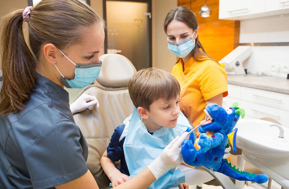 Esteticdent Wrocław, stomatologia dziecięca, sesja wizerunkowa, klinika dentystyczna, foto Luiza Różycka fotografia 1