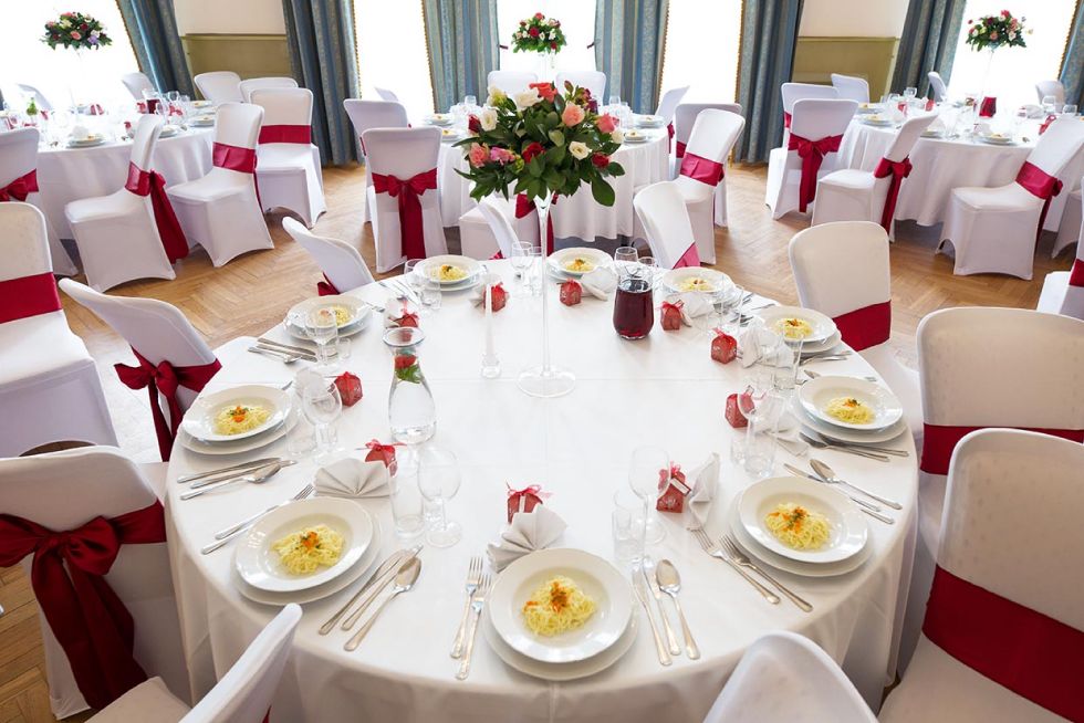 Pałac w Pawłowicach, Restauracja Dąbrowa, sezon ślubny, sala weselna, okrągłe stoły, Wrocław, Luiza Różycka, Luiza Różycka fotografia 8